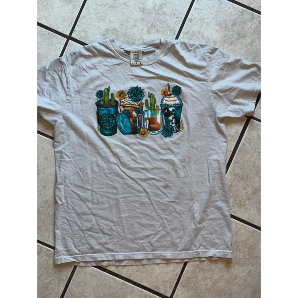 Women’s Cream Turquoise Coffee Shirt Size Large